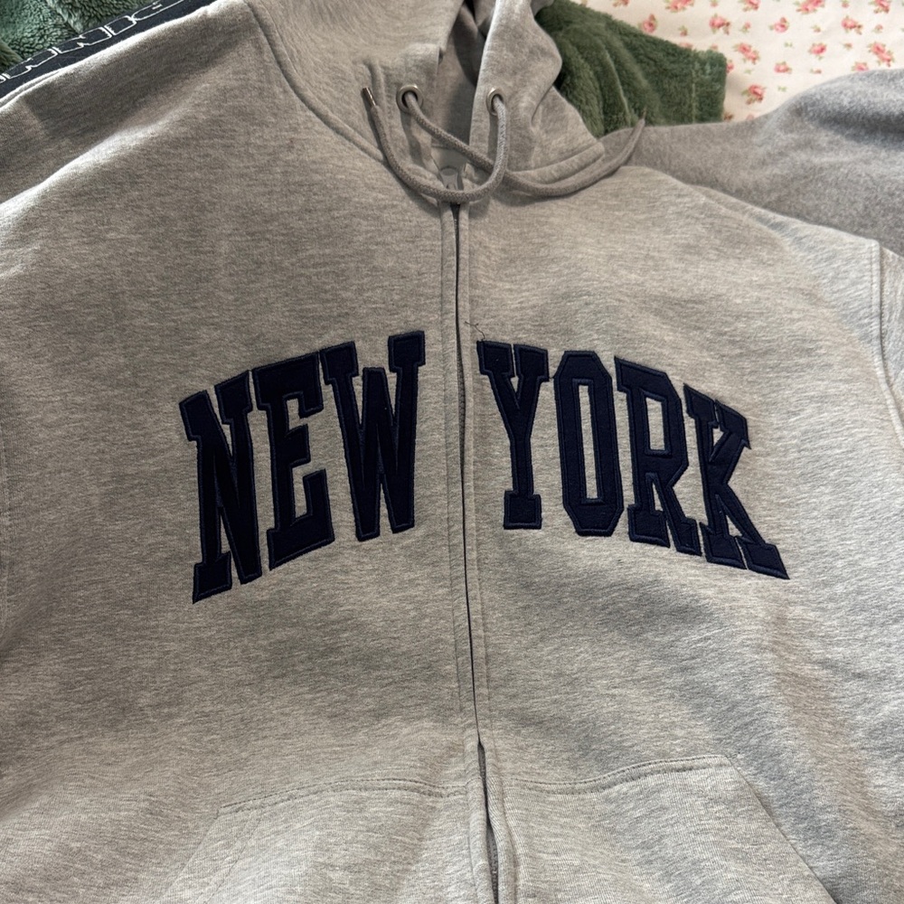 New York Zip up